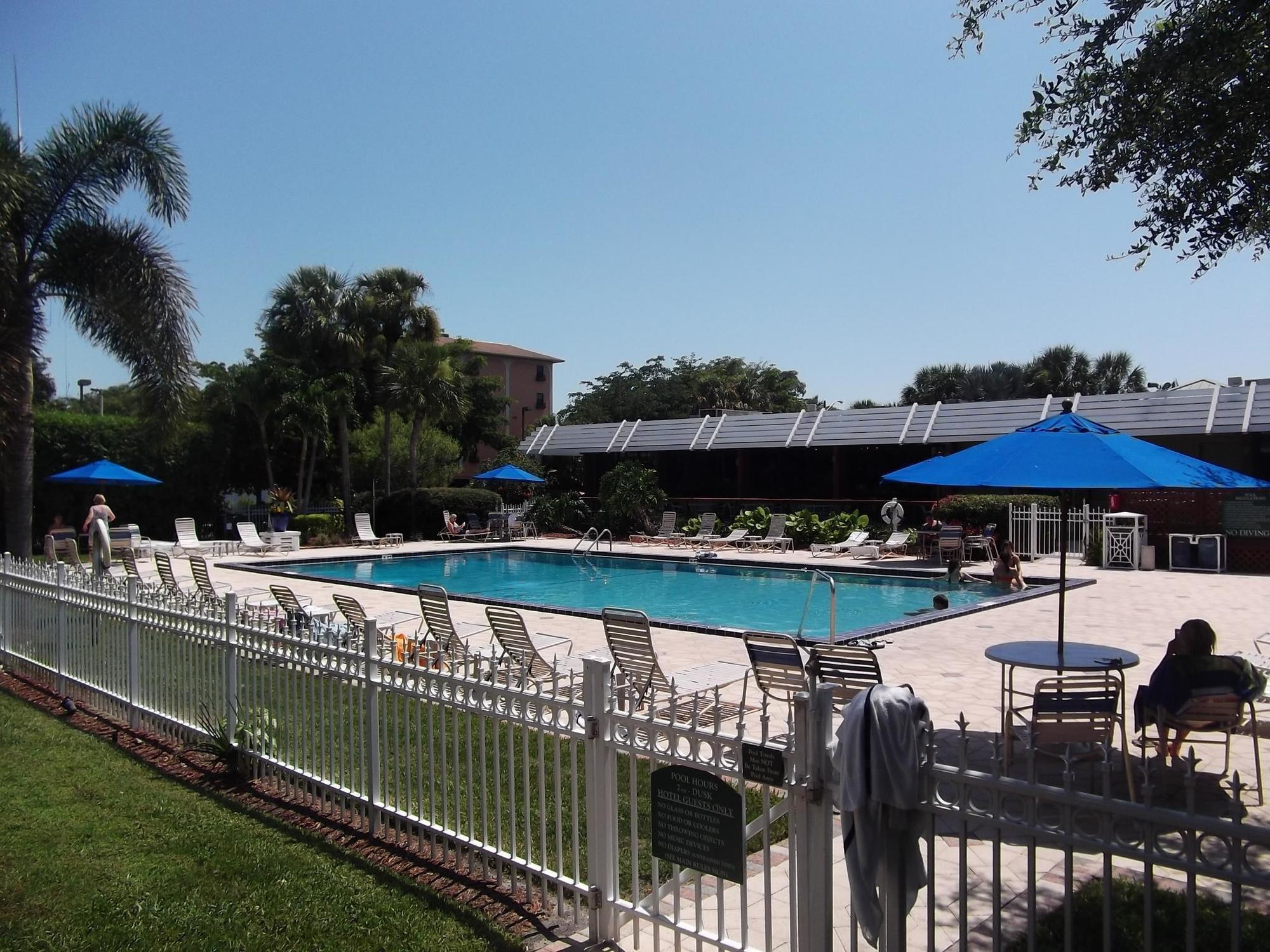 Collins Hotel North Naples 외부 사진